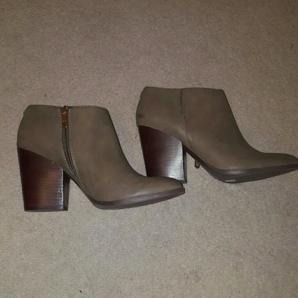 🌻TOMMY HILFIGER BOOTIES
