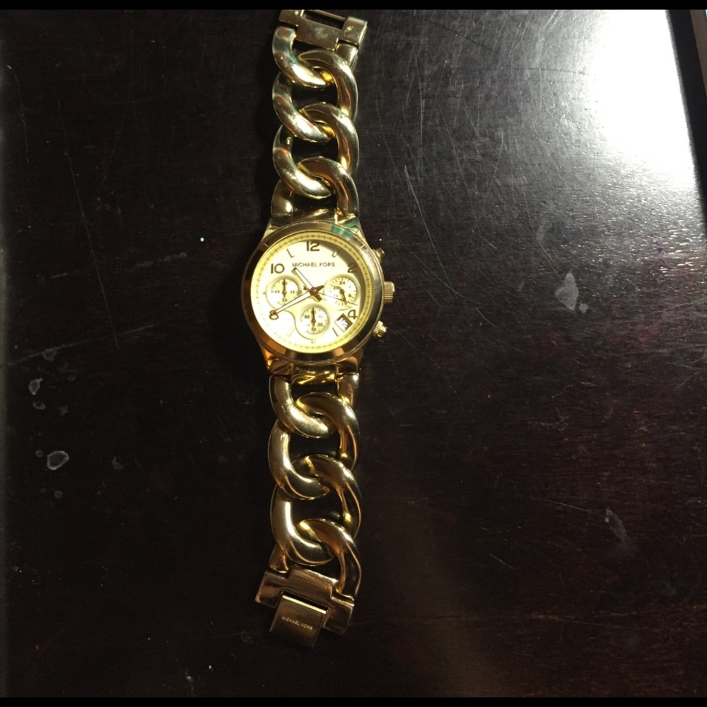 Michael Kors Runway Twisted Gold Watch (limited)
