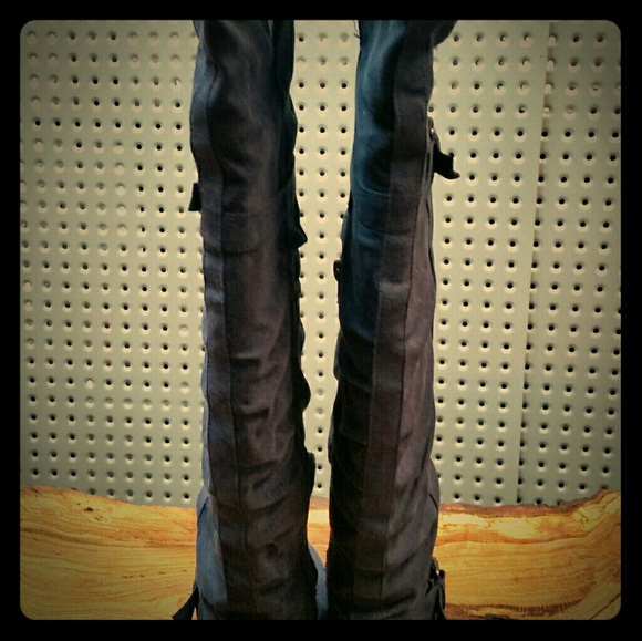 Boots - Picture 1 of 4