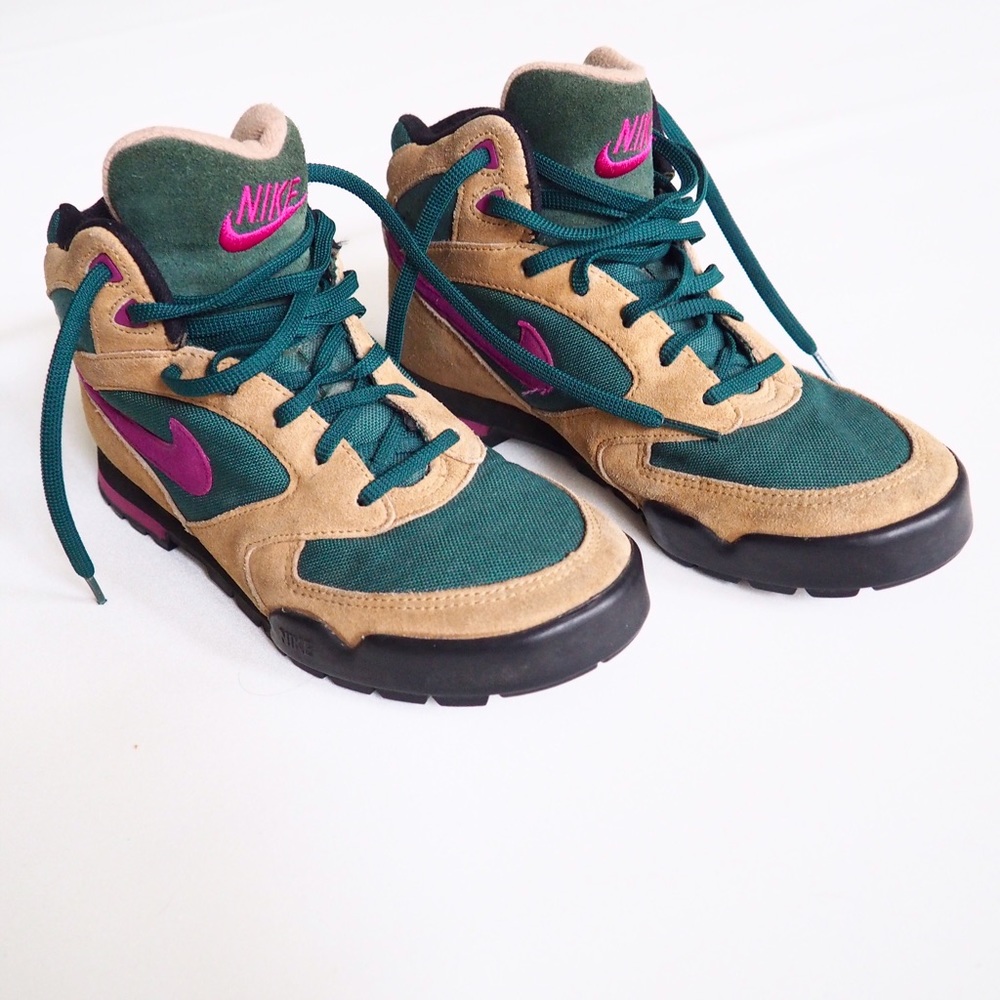 Vintage Nike Caldera Hikers