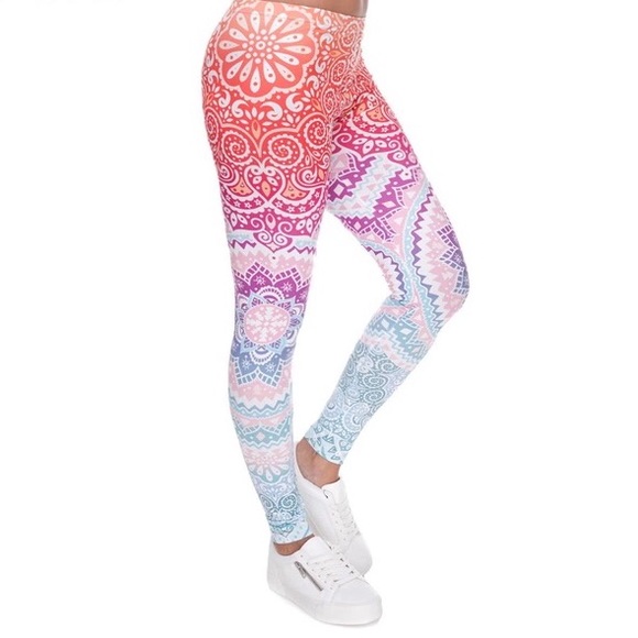 Boutique Pants - ✨Paisley Patterned Ombre Spandex Leggings✨
