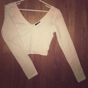 white long sleeve v-neck Forever21 crop top