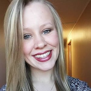 Meet your Posher, Joely