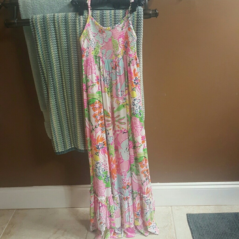 Lilly Pulitzer girls dress size 10/12 never worn.