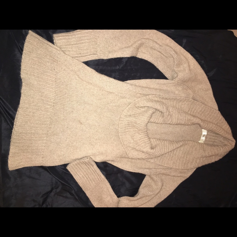 ON SALE Ladies tan scoop neck sweater size Large