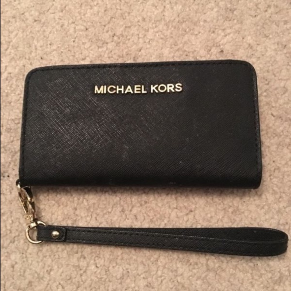 Michael Kors Jet Set Cellphone Wristlet