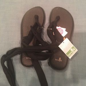 Sanuk Women's Sandals Black
