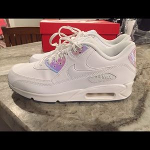 Nike Airmax white/ iridescent size 9