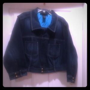 Cropped Denim Jacket.  18/20