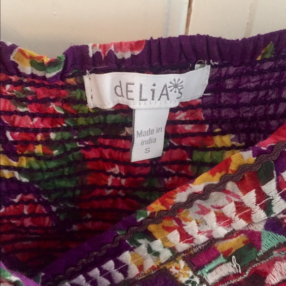 Floral V-Neck Embroidered Tank - Picture 2 of 3