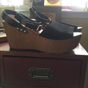 Seychelles platforms