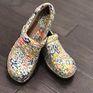 B.O.C clogs