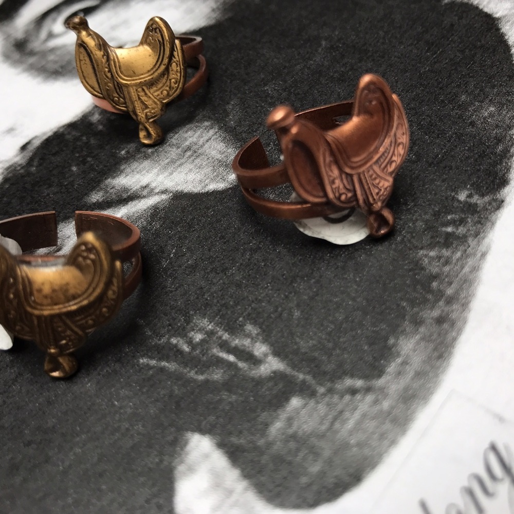 Adjustable Cowboy Saddle Ring