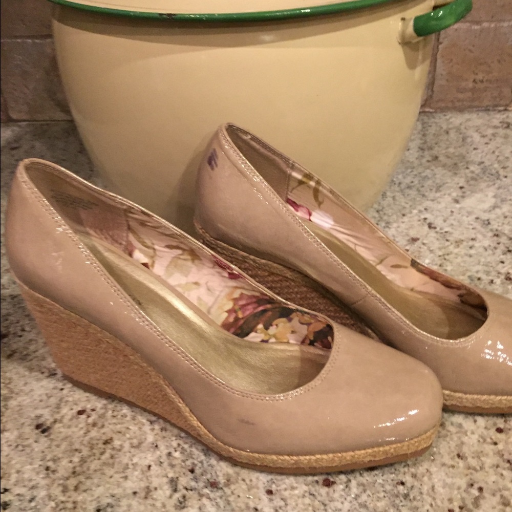 Anne Kline Wedge heel shoe