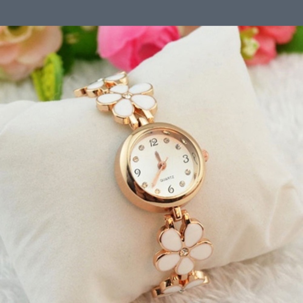 Flower model quartz watch