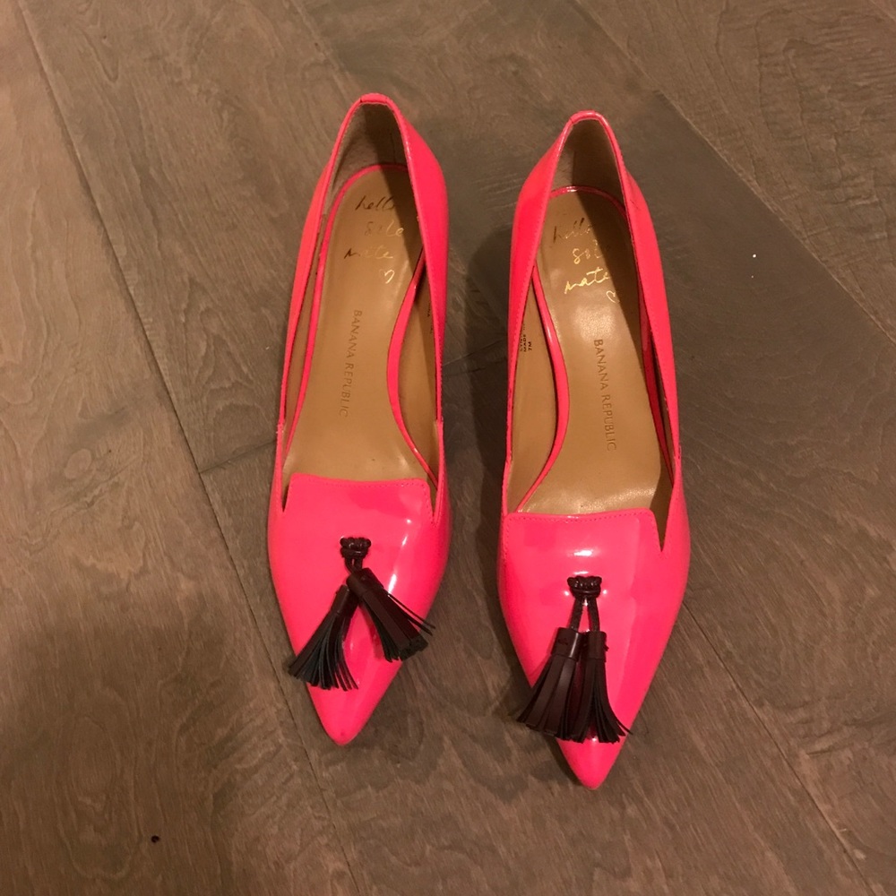Never worn hot pink Avila tassel pumps