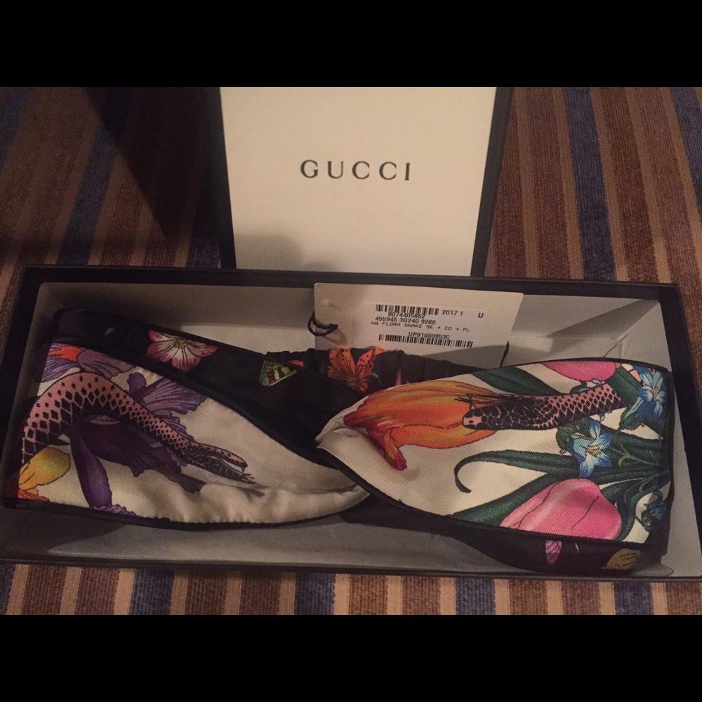 ------SOLD--- Gucci Flora Snake Headband
