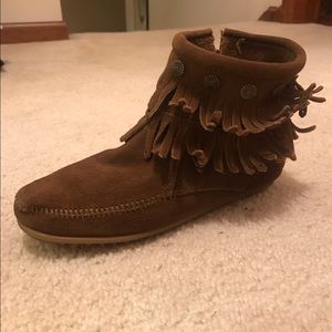 Double fringe side zip boot