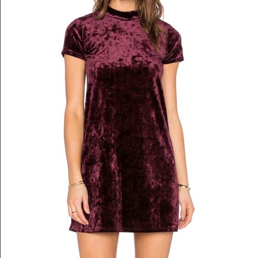 Burgundy short sleeve velvet dress