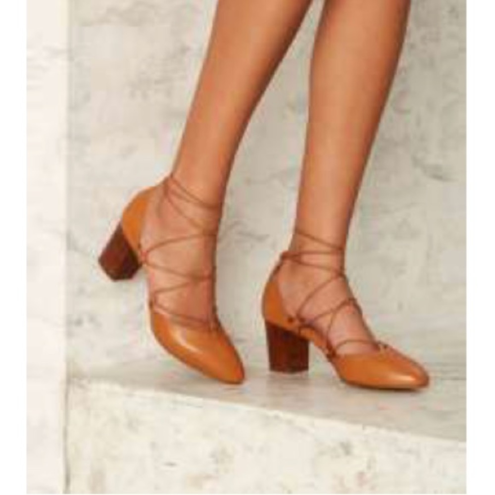 INTERNATIONALLY BLANK TAN HATTER LACE UP HEELS