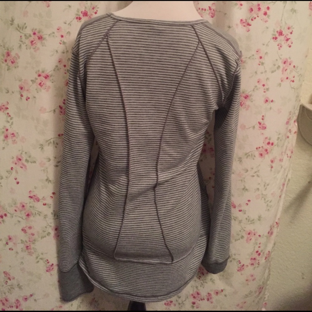 Running pullover - Picture 2 of 3