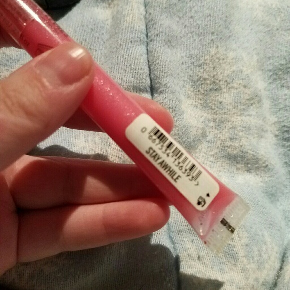 Pink lips - Picture 2 of 3