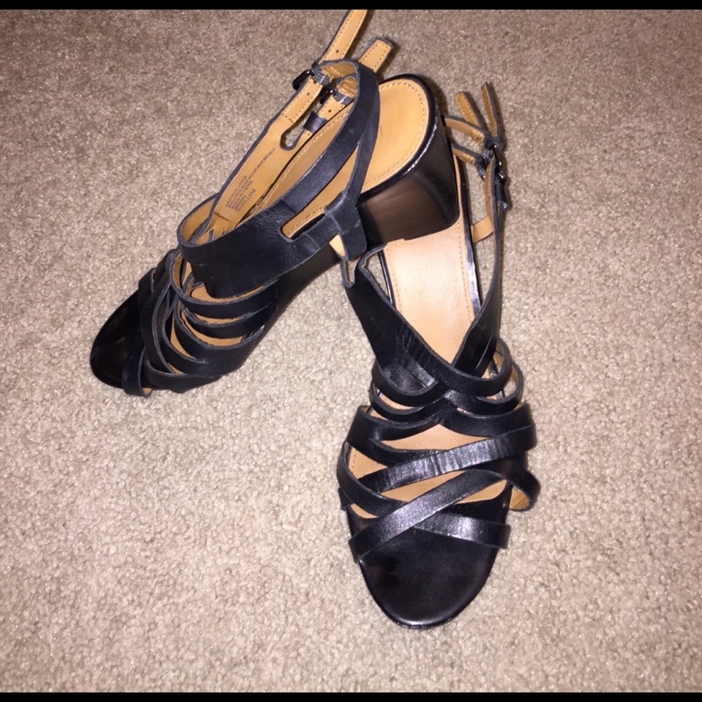 Franco Sarto black 2.5 inch wedge heels