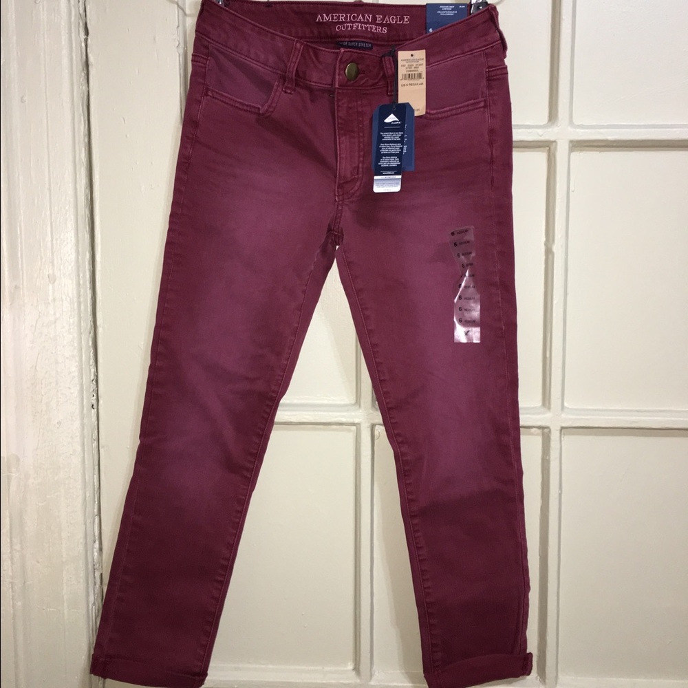 American Eagle Burgundy low rise cropped jeggings