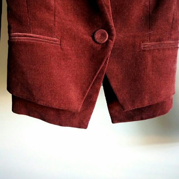 Sold! H&M Burgundy Blazer - Picture 3 of 4
