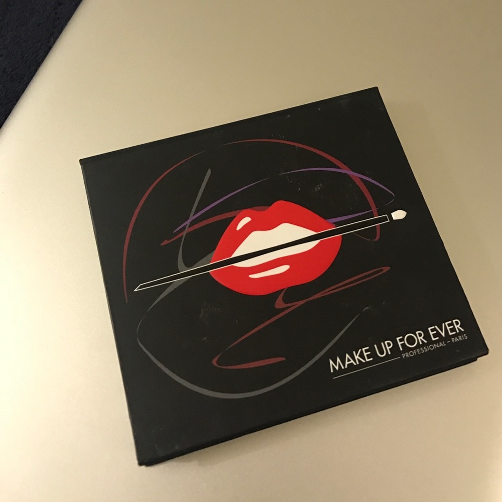 MAKE UP FOR EVER PALETTE 9 ARTIST SHADOW PALETTE