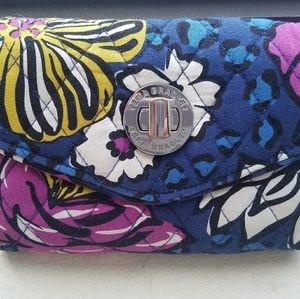 Vera Bradley Smartphone Wristlet in African Violet