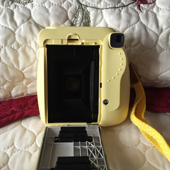 Yellow Fujifilm Instax Mini 8 Polaroid - Picture 3 of 4
