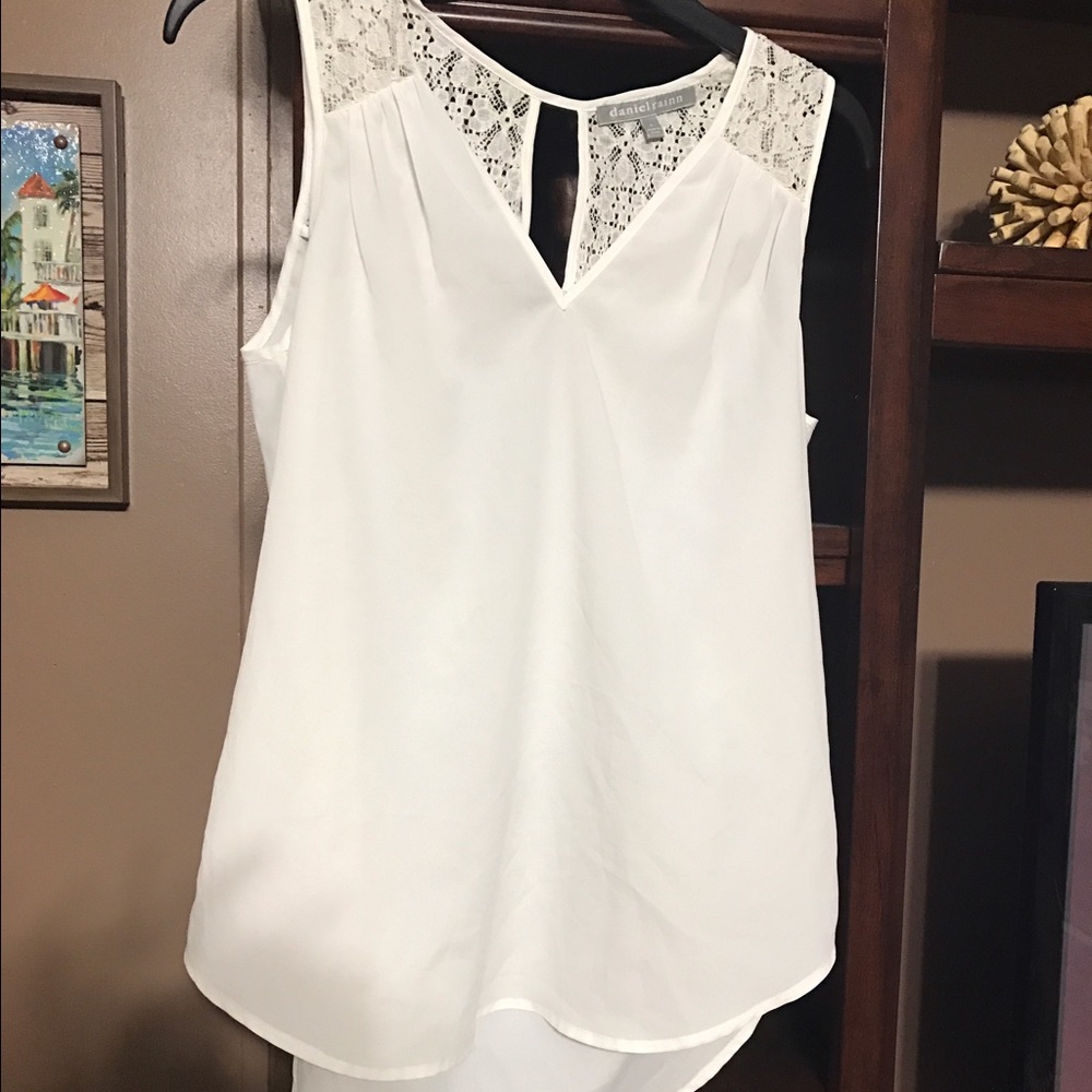 White tank