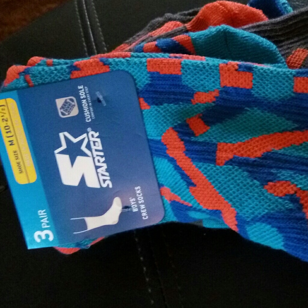 10 pair new Boys socks med 10-2 2 1/2