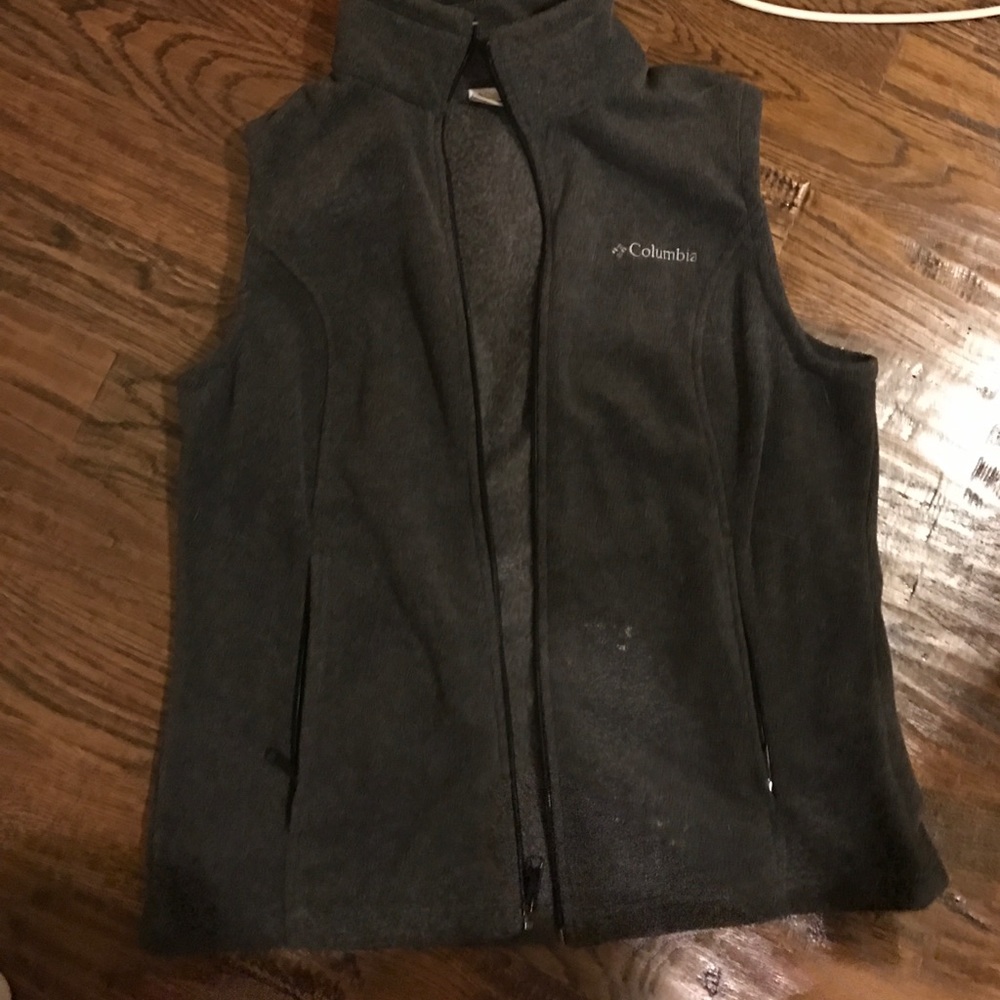 GRAY COLUMBIA VEST