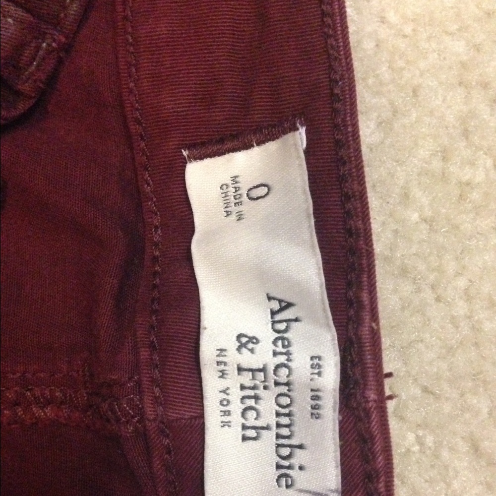 Maroon Abercrombie and Fitch pants size 0