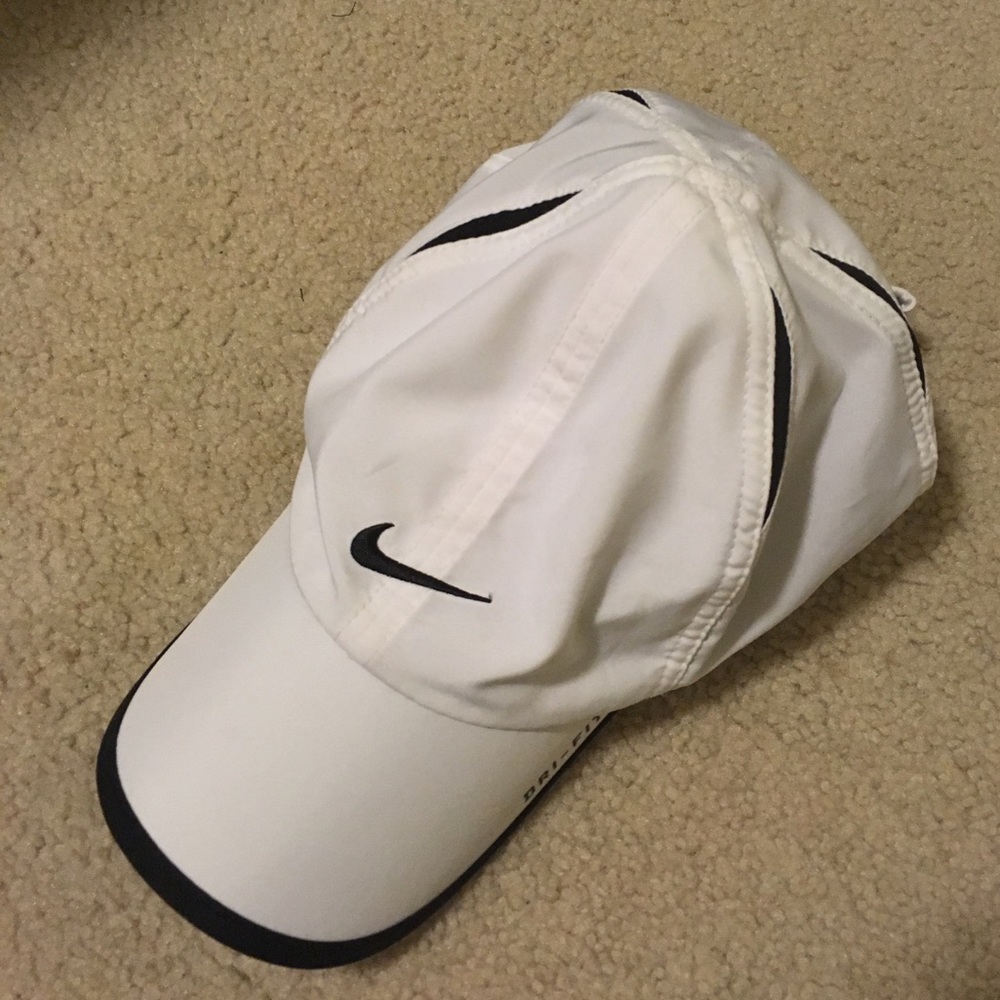 Nike White Featherlight Dri-Fit Cap