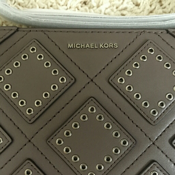SALE!!! Michael Kors Diamond Grommet - Picture 3 of 5