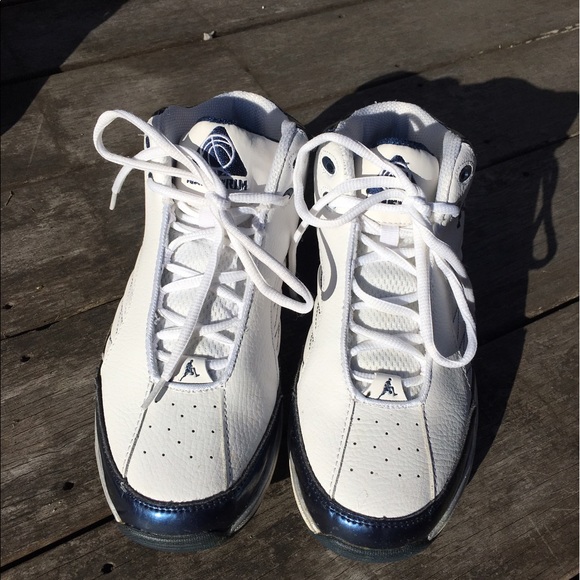 Above The Rim Shoes Like New Mens Basketball Shoes Sz 85