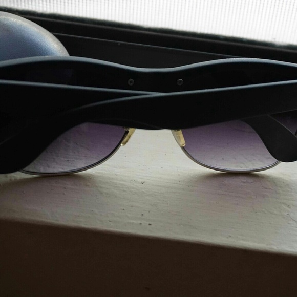 Ray-Ban sunglasses, classic summer essential main image 5