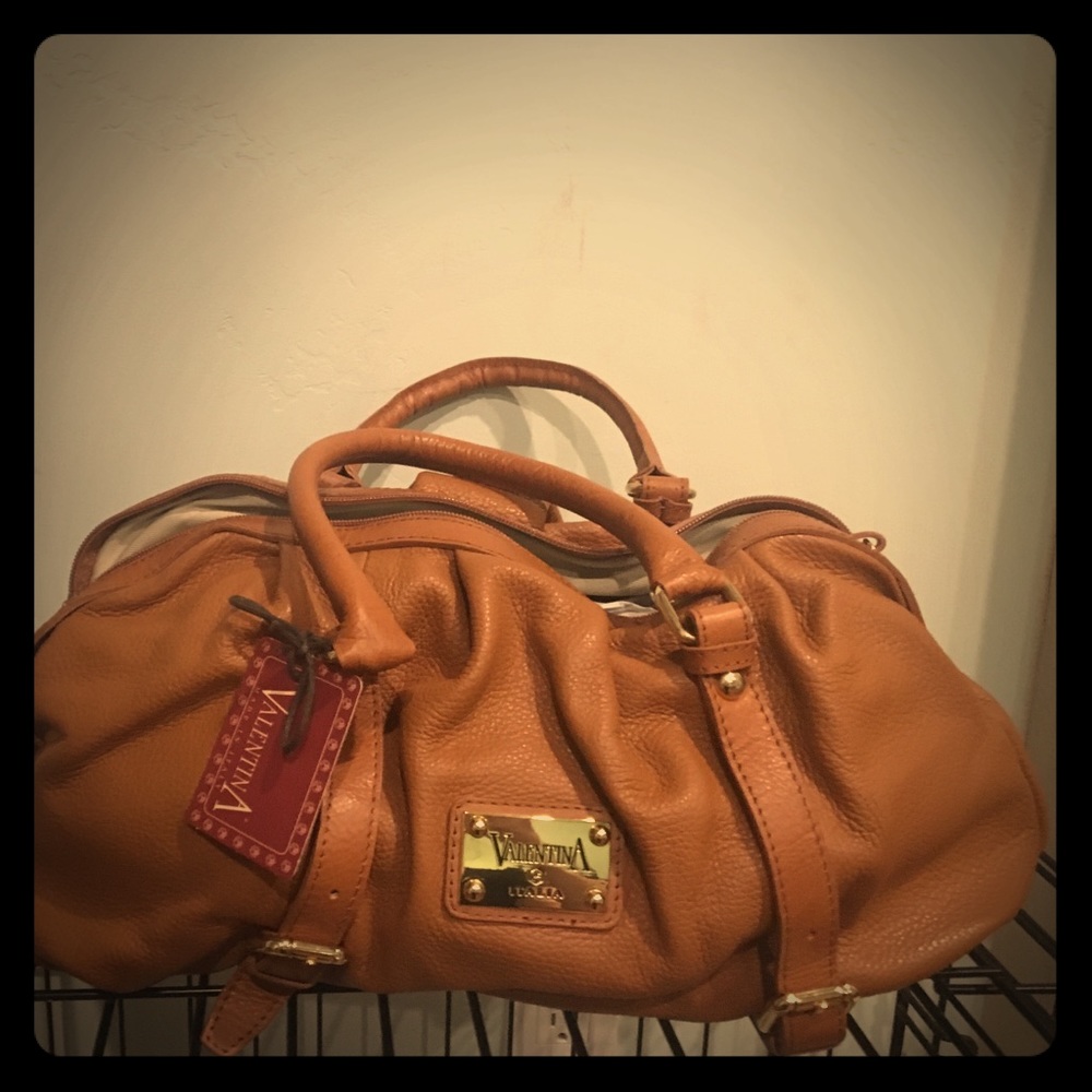 Pretty brown leather bag