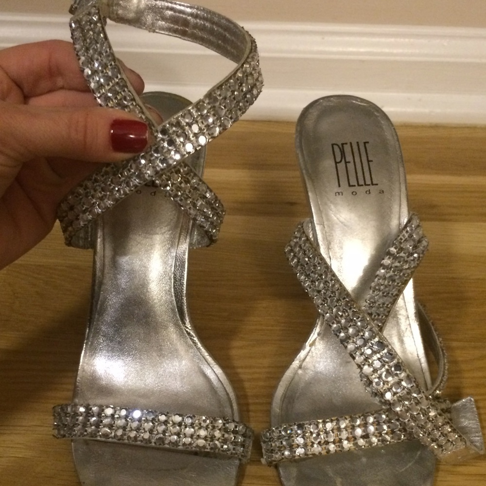 “Debut” sandals - Picture 2 of 2