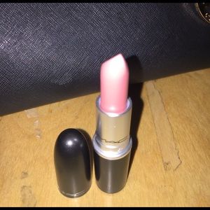Mac lipstick- Frost Angel