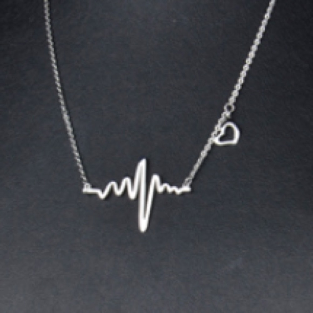 💍🔥HOT ITEM🔥 Silver Heartbeat necklace💍 - Picture 3 of 4