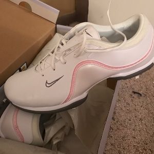 Women's Nike ace golf shoes