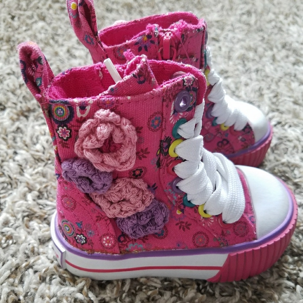 NWOT Baby girl high tops