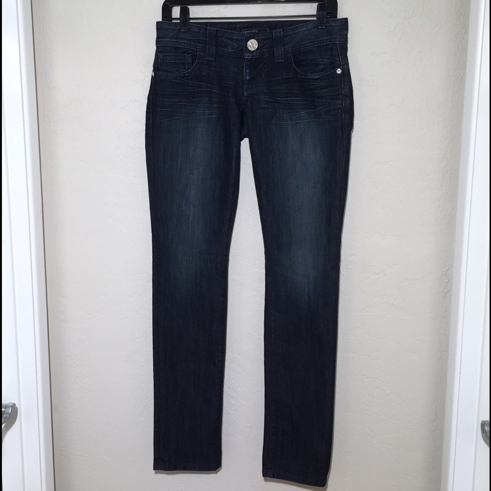 "Guess Jeans"  Women's size 26, Dark Blue Wash