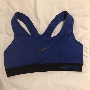 Nike pro dry fit sports bra
