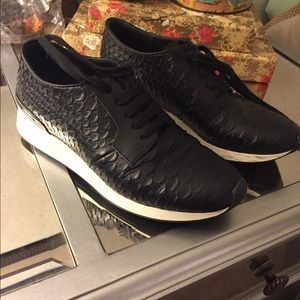 Vince leather sneakers