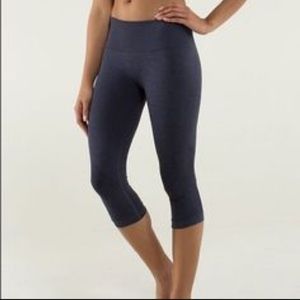 Lululemon Ebb and Flow crop